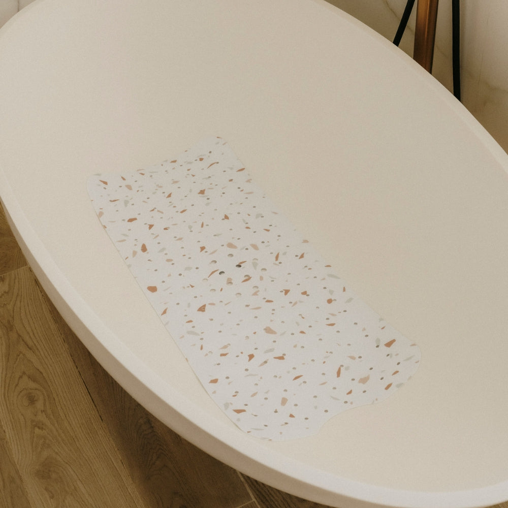 tapis de bain le terrazzo dans une baignoire