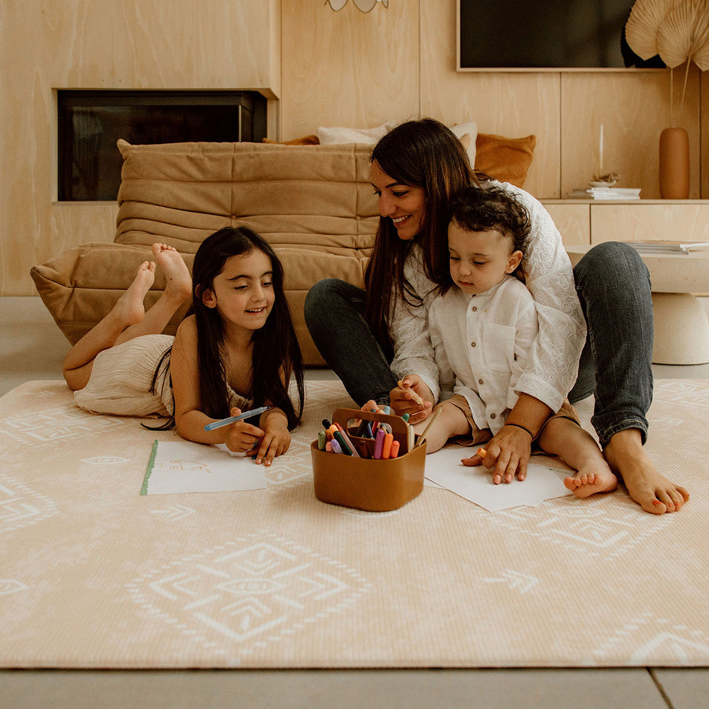 famille sur le tapis de jeu xl le bohème