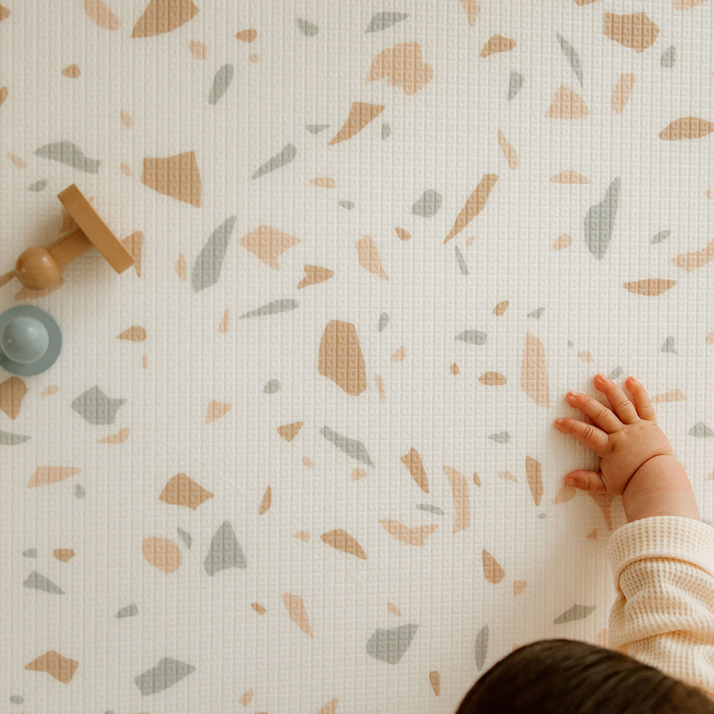 zoom tapis de jeu xl motif terrazzo